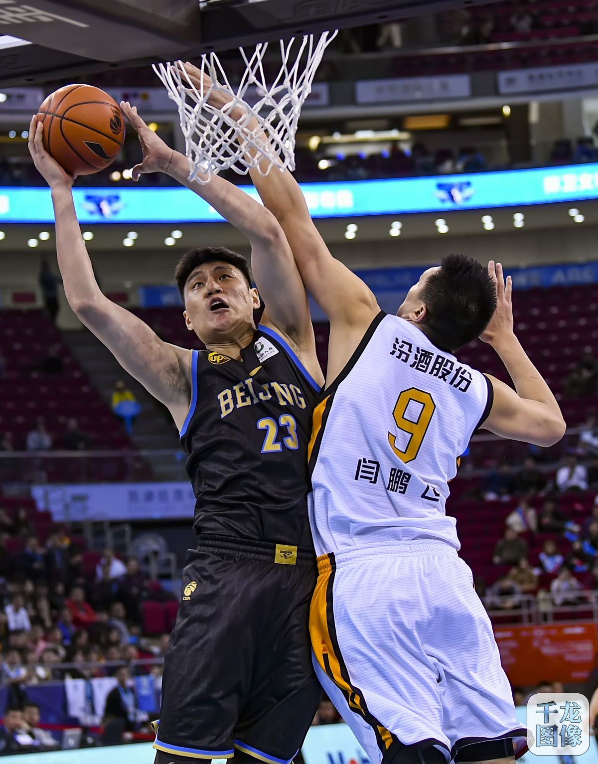 和青年的一 和青年的一